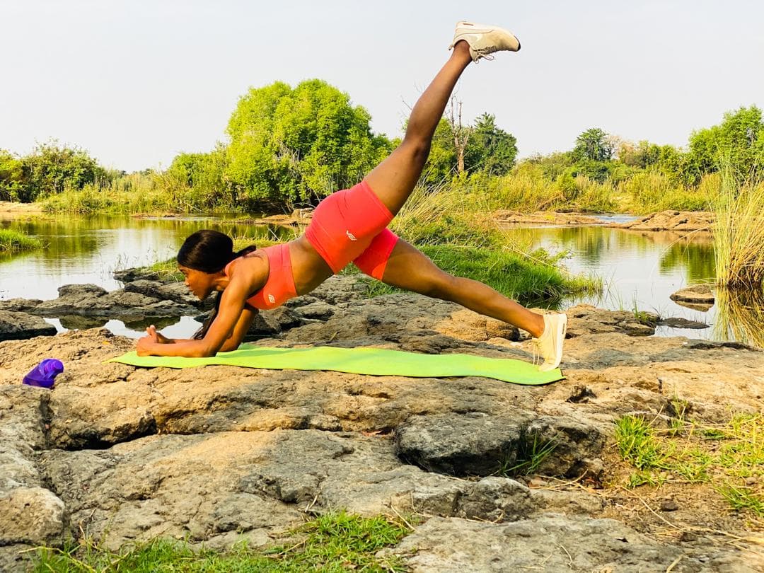 Fenny Chitengu training riverside near Victoria Falls